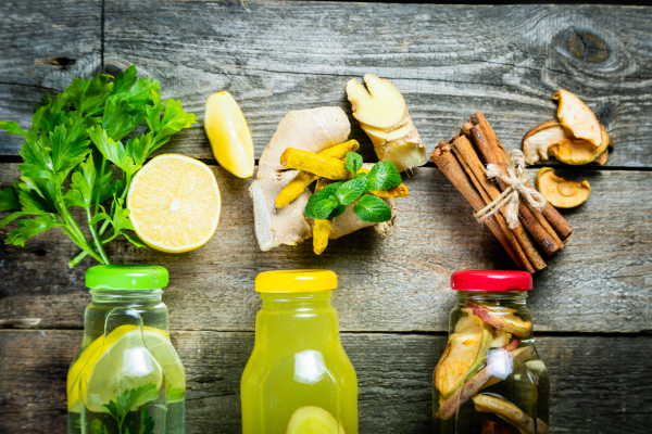 Poranne napoje detoksykacyjne w Ajurwedzie